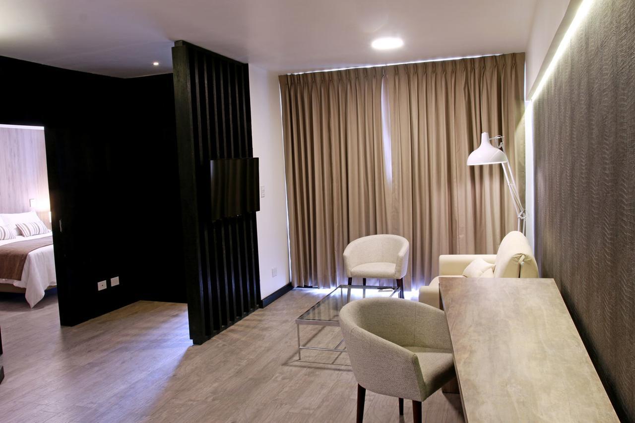 Urban Suites Apart Hotel Санта-Крус-де-ла-Сьерра Экстерьер фото
